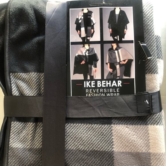 Ike Behar women’s Reversible Fashion Wrap - Picture 3 of 4